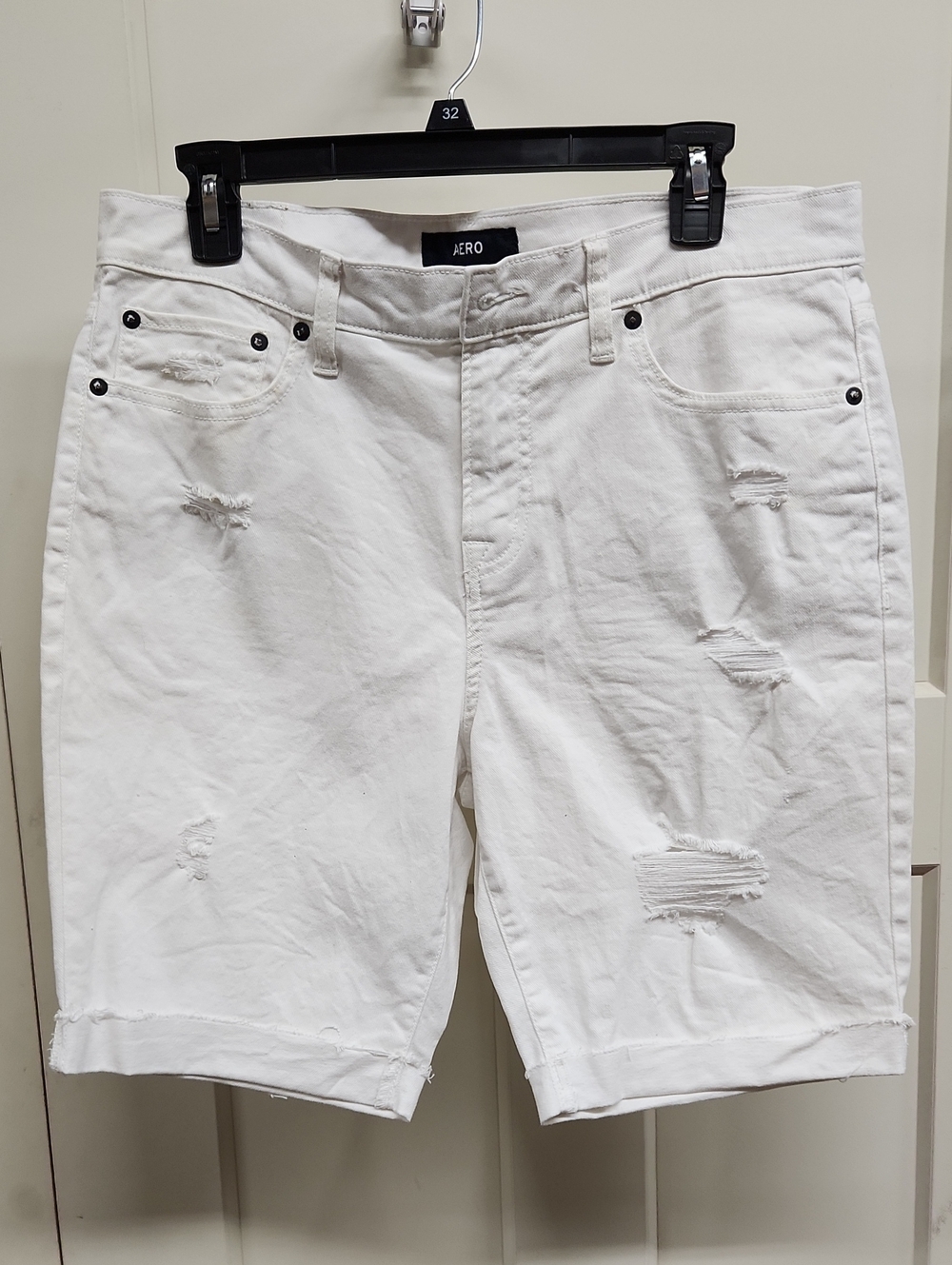 Aeropostale Men’s White Distressed Jean Shorts